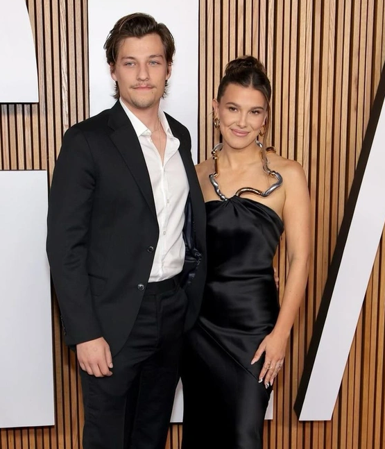 "Stranger Things"in məşhur aktrisası evləndi 